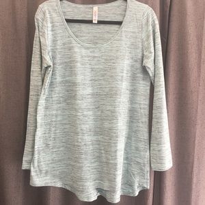 Lularoe Lynnae Shirt - Medium